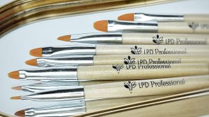 Сет дрвени четки 7 парчиња